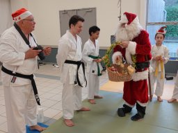 e20221217photoparcnoelnoelkarate 1715c